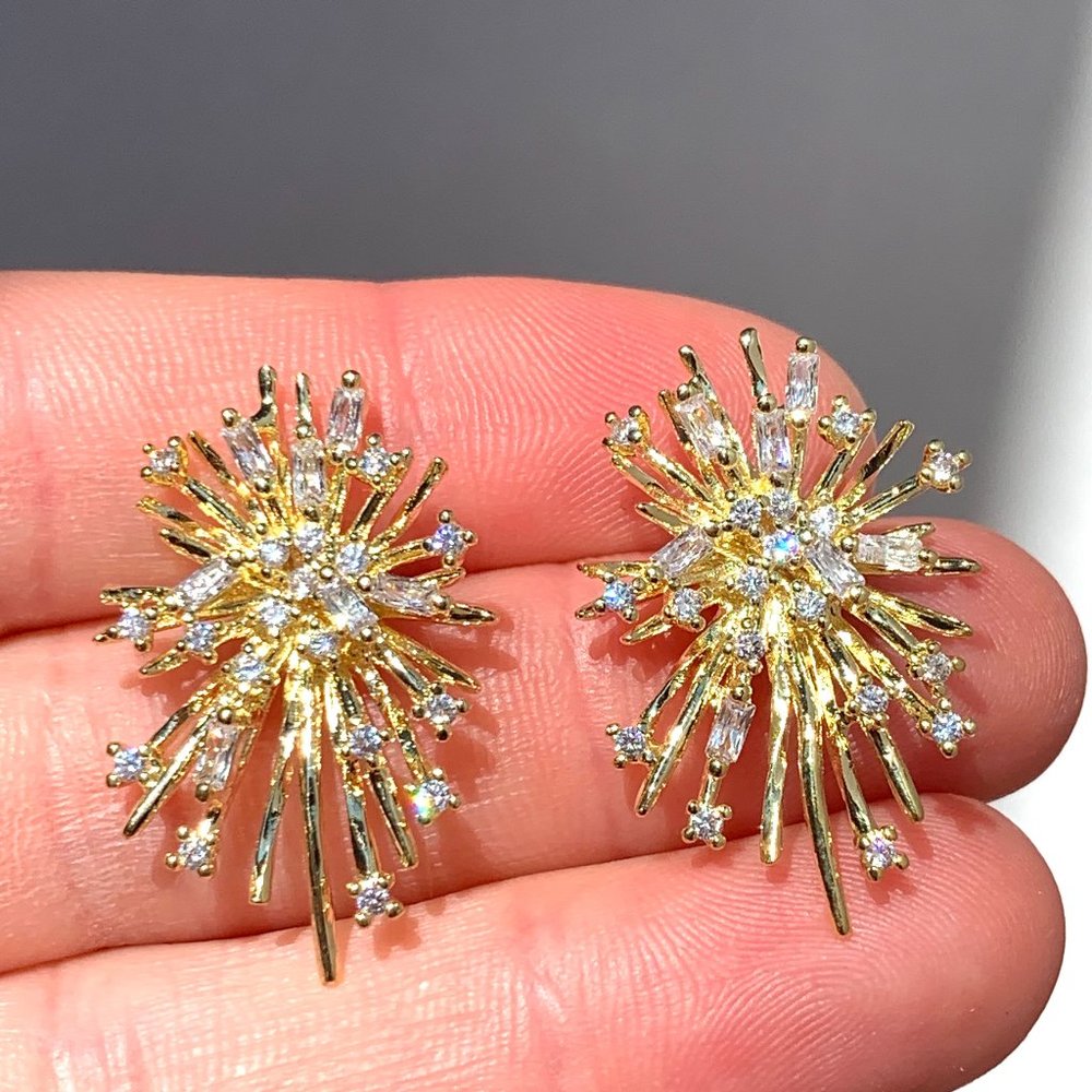 NEW~ Anthropologie Crystal Starburst Earrings - Picture 5 of 7
